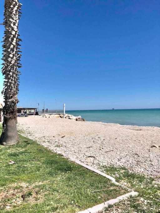 Ferienwohnung Vita Marina Porto SantʼElpidio Exterior foto